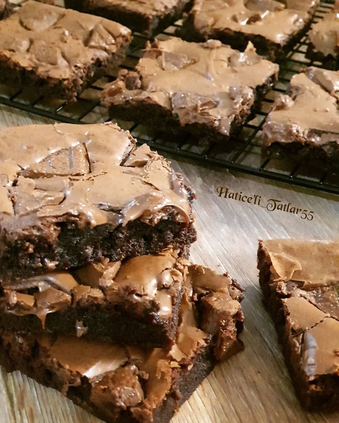ÇİKOLATA PARÇACIKLI BROWNİE