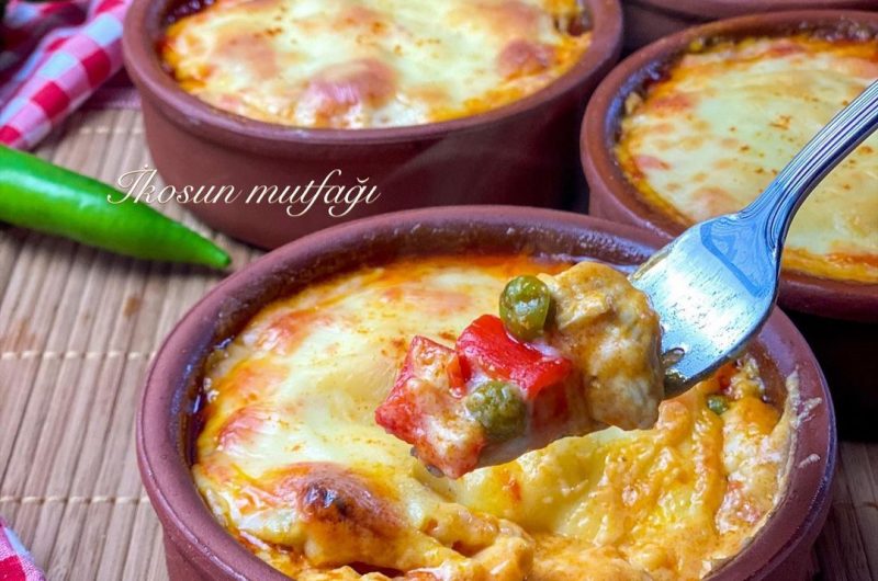 Beşamel Soslu Tavuklu Buğu Kebabı